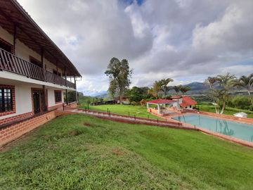 Finca corregimiento de Pavas. 46000 mt2