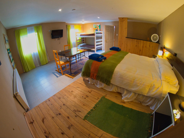 En Venta o Arriendo: Propiedad Comercial de 3ha. con Hotel, Restaurante y Canchas de Tenis en Ruta 5 Sur
