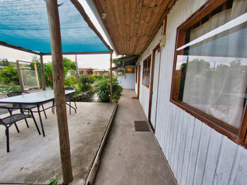 En Venta o Arriendo: Propiedad Comercial de 3ha. con Hotel, Restaurante y Canchas de Tenis en Ruta 5 Sur