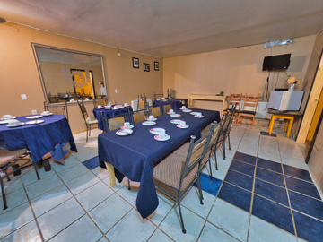 En Venta o Arriendo: Propiedad Comercial de 3ha. con Hotel, Restaurante y Canchas de Tenis en Ruta 5 Sur