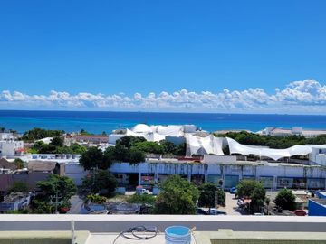 Precioso Departamento en el Corazón de Playa del Carmen, a Pasos del Mar