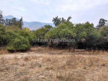 Leon Propiedades vende parcela de 1 ha. en condominio La Aurora, Curacaví.