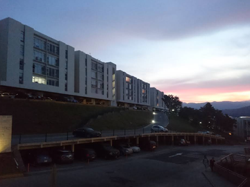 HERMOSO DEPARTAMENTO EN BOSQUE ESMERALDA!!
