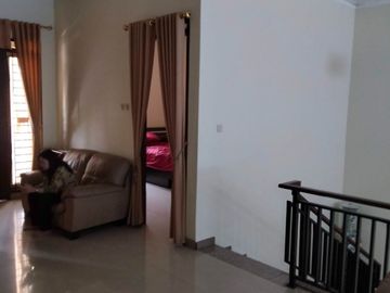 DIJUAL / DISEWAKAN RUMAH FULL FURNISHED ASRI DI BATUNUNGGAL INDAH BANDUNG