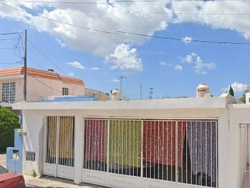 Casa En Venta Col. Francisco De Montejo, Remate Bancario