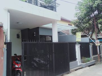 DIJUAL RUMAH CANTIK SIAP HUNI LOKASI STRATEGIS DI PERMATA KOPO 1 BANDUNG