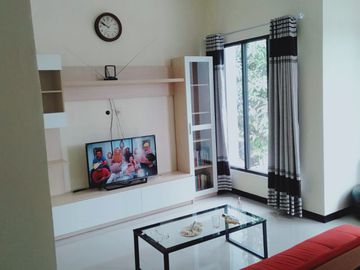 DIJUAL RUMAH CANTIK SIAP HUNI LOKASI STRATEGIS DI PERMATA KOPO 1 BANDUNG