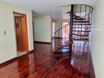 CASA EN VENTA EN MAGDALENA CERCA DE LA AV. JAVIER PRADO