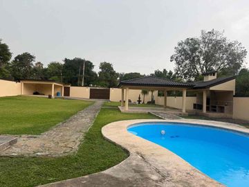 Venta de Quinta en Santiago NL