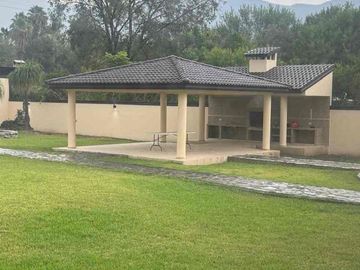 Venta de Quinta en Santiago NL