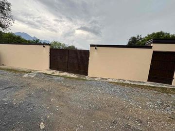 Venta de Quinta en Santiago NL