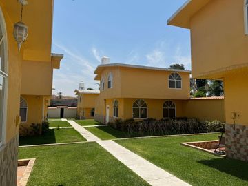 CASA EN FRACC. BRISAS DE CUAUTLA