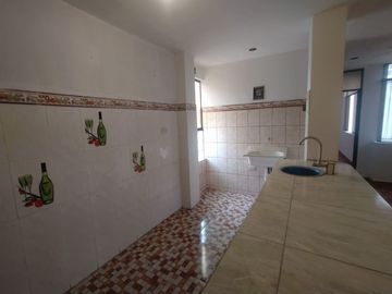 🏡✨ ¡Venta De Casa En Urb.Retablo Con Patio/Terraza Interior✨