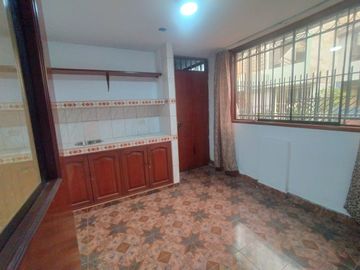 🏡✨ ¡Venta De Casa En Urb.Retablo Con Patio/Terraza Interior✨