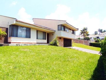 VENDO CASA CIUDAD JARDIN ÁREA LOTE 1.581.48 ÁREA CONSTRUCCIÓN 385M2 VALOR $2.900.000.000