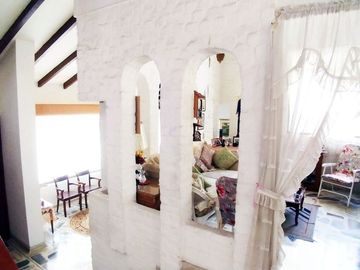 VENDO CASA CIUDAD JARDIN ÁREA LOTE 1.581.48 ÁREA CONSTRUCCIÓN 385M2 VALOR $2.900.000.000
