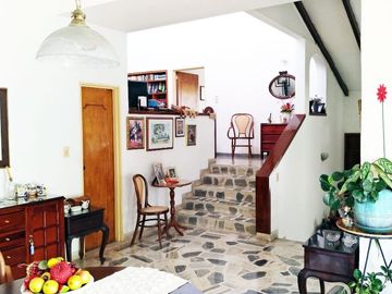 VENDO CASA CIUDAD JARDIN ÁREA LOTE 1.581.48 ÁREA CONSTRUCCIÓN 385M2 VALOR $2.900.000.000