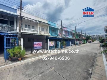 2-storey townhouse, 18 sq m, Lalinthong Village, Srinakarin, near the Samut Prakan Electricity Authority intersection, Srinakarin Road, Old Sukhumvit