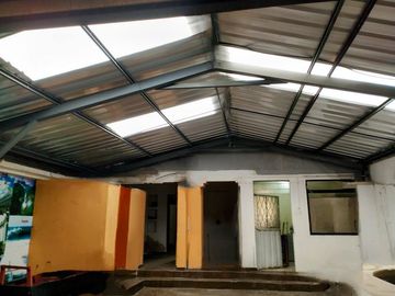 CASA EN VENTA, JUAN DE SALINAS, CENTRO DE QUITO