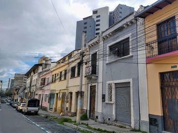 CASA EN VENTA, JUAN DE SALINAS, CENTRO DE QUITO