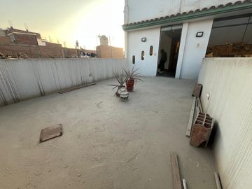 ¡Tu Futuro Empieza Aquí! Hermosa Casa En Puente Piedra – Espaciosa, Bien Ubicada Y Llena De Potencial ✨🏡