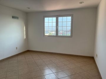 CASA EN VENTA EN FRACCIONAMIENTO ARBOLEDAS DEL PARQUE