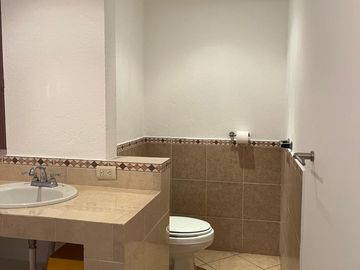 CASA EN VENTA EN FRACCIONAMIENTO ARBOLEDAS DEL PARQUE