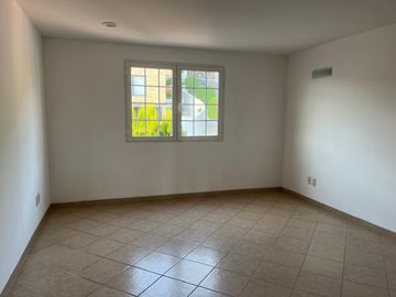 CASA EN VENTA EN FRACCIONAMIENTO ARBOLEDAS DEL PARQUE