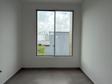 HERMOSA PROPIEDAD EN VENTA URB. PRIVADA