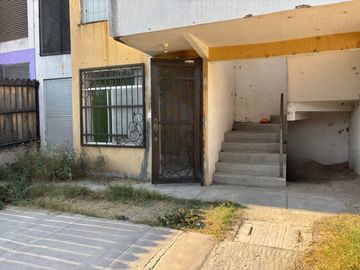 EB-TC0705 Casa duplex en venta en planta baja, Hacienda los Fresnos