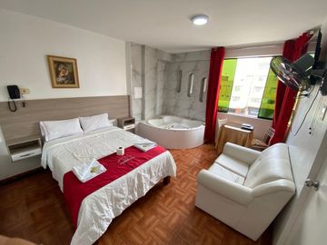 EDIFICIO - HOTEL EN VENTA Con Terraza Listo Para Generar Ingresos como Hotel, A Solo 15 Min Aeropuerto Internacional Jorge Chavez. HOSPEDA TURISTAS DEL MUNDO