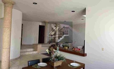 HERMOSA CASA EN VENTA BOSQUES DEL REFUGIO
