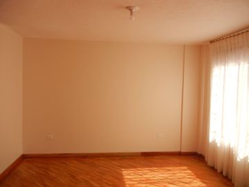 VENTA CASA RENTERA SECTOR MONTESERRIN CERCA A LA UNIVERSIDAD DE LAS AMERICAS UDLA