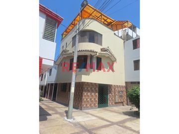 Se Vende Duplex En Los Proceres (2 Depas Independientes)