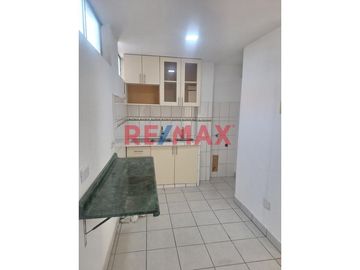 Se Vende Duplex En Los Proceres (2 Depas Independientes)
