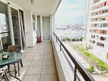 Dpto. en Venta en Huechuraba con 2 estacionamientos Tandem