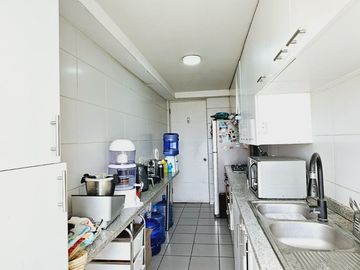 Dpto. en Venta en Huechuraba con 2 estacionamientos Tandem