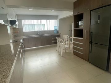 EN VENTA DEPARTAMENTO DÚPLEX EN CAYMA