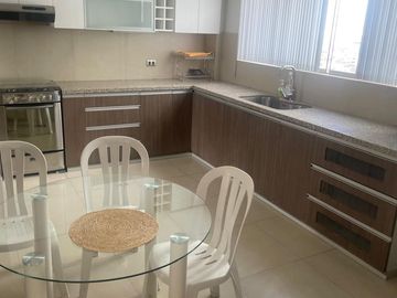 EN VENTA DEPARTAMENTO DÚPLEX EN CAYMA