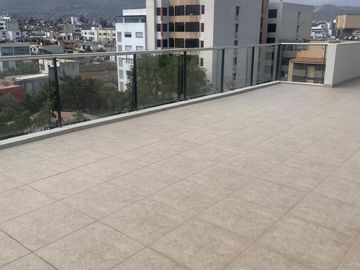 EN VENTA DEPARTAMENTO DÚPLEX EN CAYMA