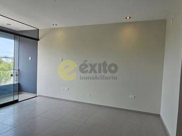 VENDO CASA EN ESTRENO EN LA URB. MIRAFLORES BOULEVARD PARK PLAZA, CASTILLA