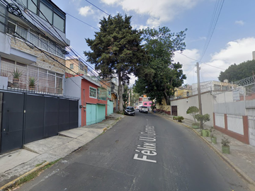 Casa en Venta en la Calle Cove Àlvaro Obregòn, Ciudad de Mèxico