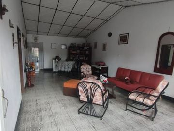 CA31 SE VENDE CASA EN ANDALUCIA EXCELENTE UBICACIÓN Y PATIO EN TIERRA