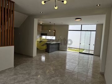 VENDO CASA EN PREVENTA EN MIRAFLORES BOULEVARD PARK PLAZA, CASTIILLA