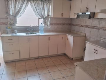 Vendo Casa en El Cuadro Chaclacayo el Area más grande!