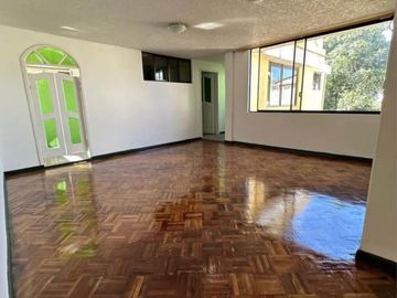 En Venta Hermosa Casa Rentera Monteserrin – Norte de Quito Proyecto Inmobiliario