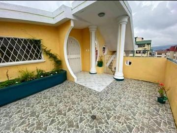 En Venta Hermosa Casa Rentera Monteserrin – Norte de Quito Proyecto Inmobiliario