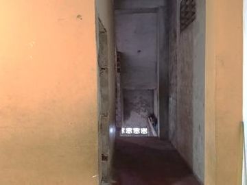 Se vende casa de dos pisos en Av. Partición - IQUITOS.