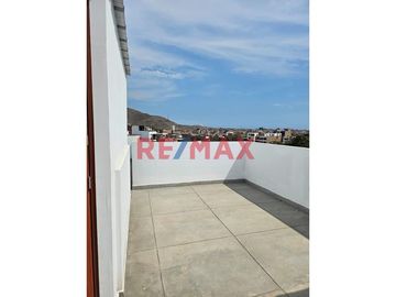 🏠 ¡Oportunidad Única! Triplex Espacioso Con Vista Al Parque En San Martín De Porres 🌳