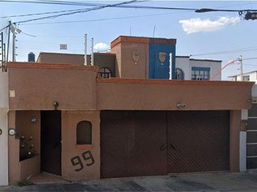 VENTA DE CASA JARDINES DE TORRE MOLINOS, MORELIA MICHOACAN CALLE MARIANO TERCERO